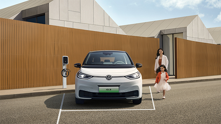 Electric Vehicle VW ID 3 Volks-wagen Pure ID3 Pro 5 Seat Sedan EV with 450km Range 30 Titles and Maximum Speed of 160 km/h