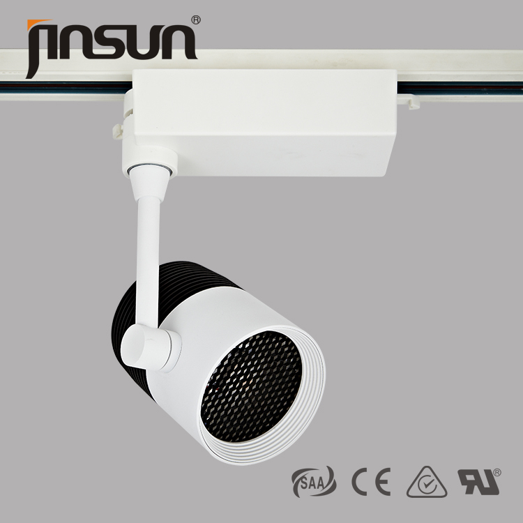 Newest design IP40 680 lm 12W Cree chip 360 degree adjustable of Led track light 3years warranty 6degree light