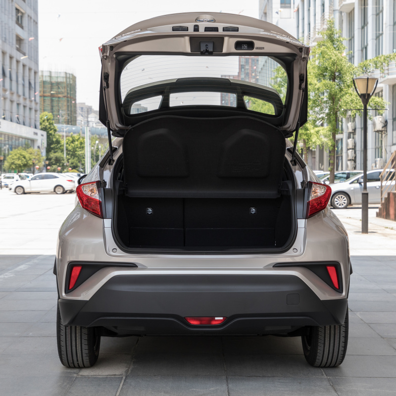 2023 Chinese Economic Adults Electric Car To-yota CH-R 4405*1795*1575 Max Speed 160 Km/h Battery Motor Work High Speed