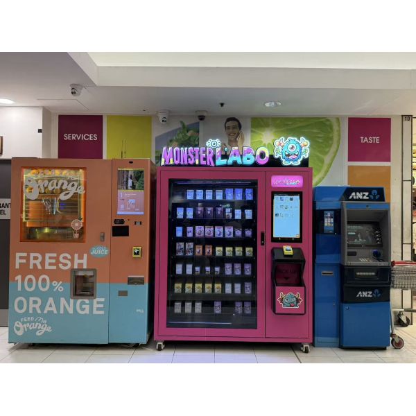 Blind Box Vending Machine Track-Type XY-Axis Dispensing Touchscreen Control for Figurine Retail