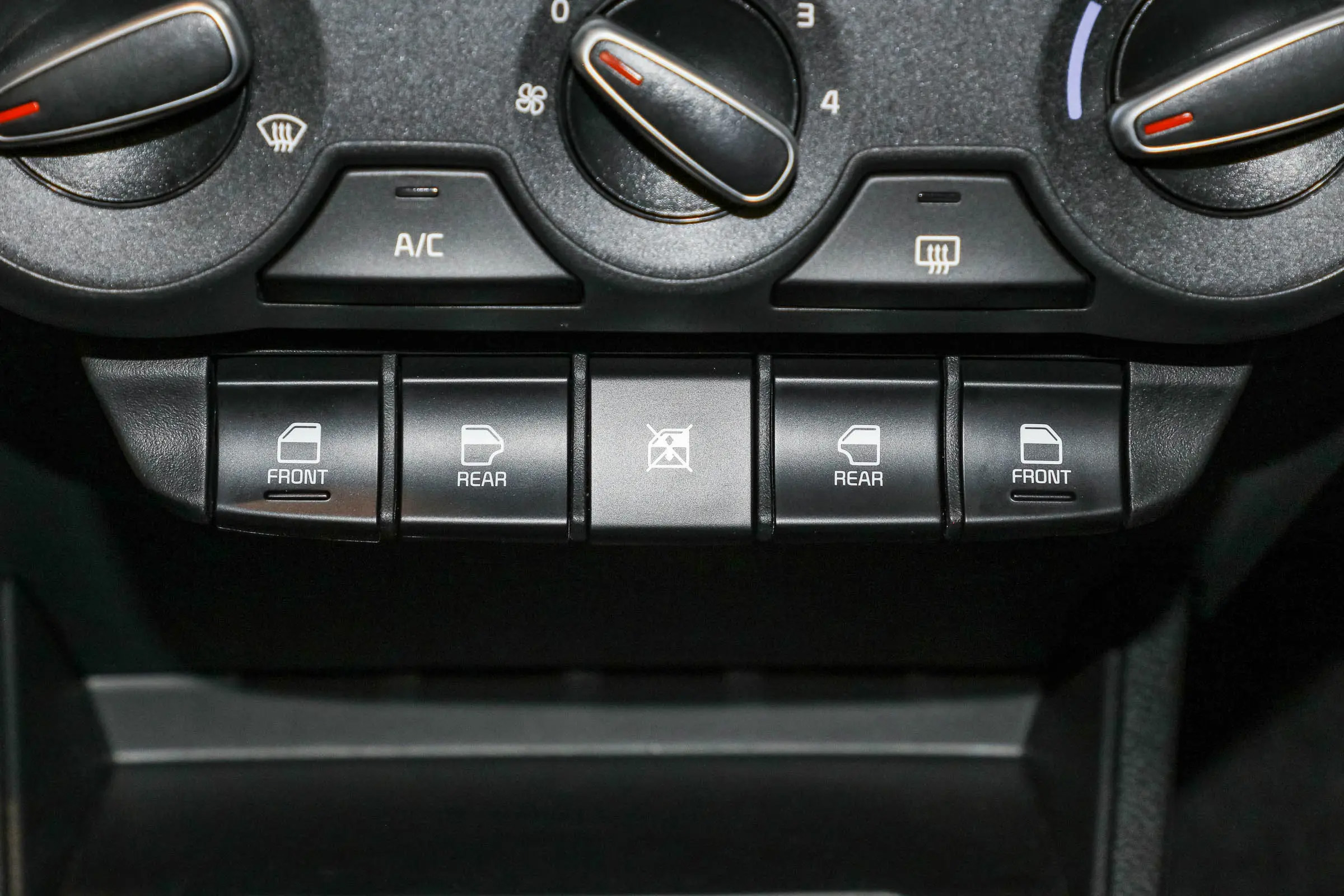 KIA PEGAS 2020 1.4L Automatic Comfortable Sunroof Version Fuel Petrol Sedan Sunroof Comfortable R14 Tire Size Cars