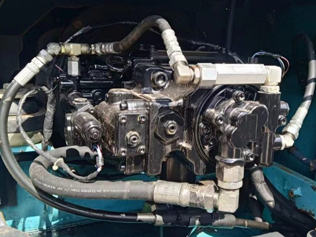 Kobelco SK135SR Excavator Engine