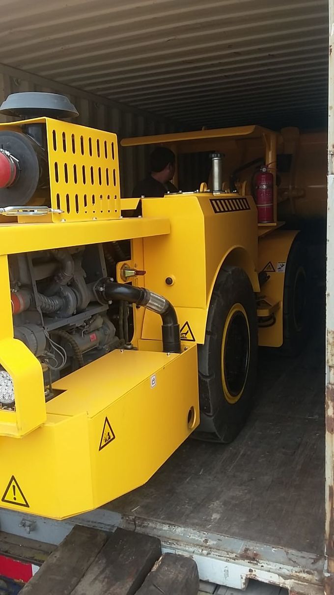 Hydrostatic Pump 1CBM Load Haul Dump Machine 1m3 Volume Capacity Yellow Color