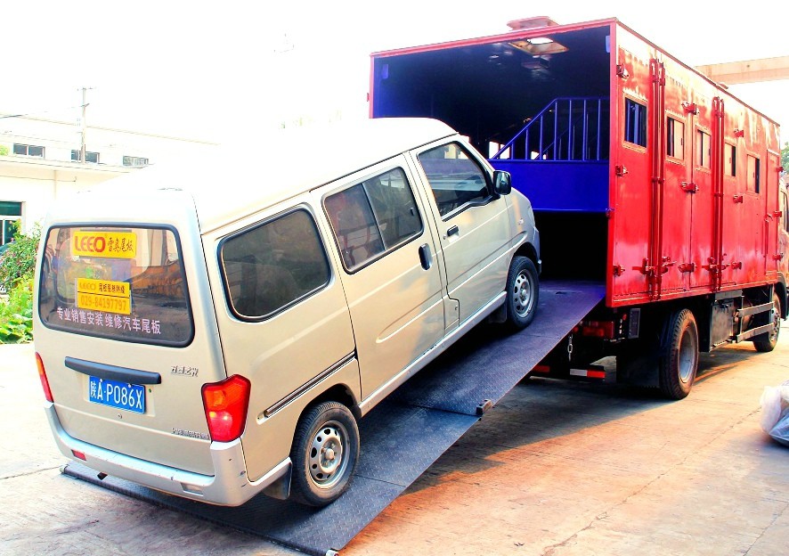 Steel Platform Hydraulic Tail Lift For Truck Van 12V 2KW
