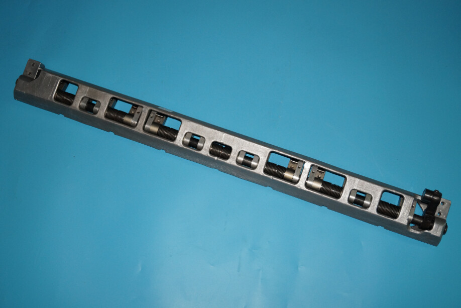M2.014.003S SM74 delivery gripper bar original used gripper bar offset printing machines spare parts