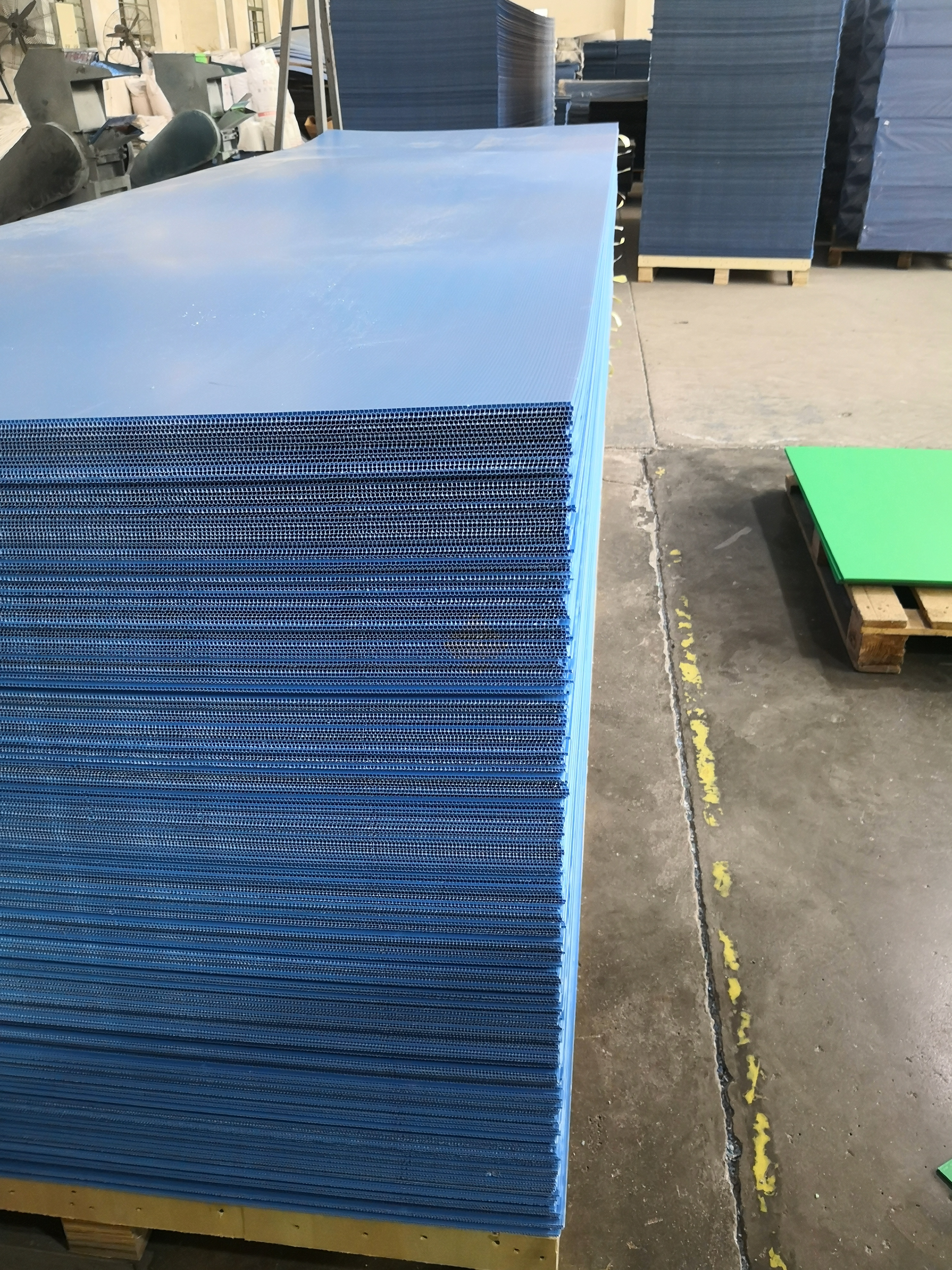 Disposable ESD Corrugated Plastic Sheet , Flexible Corrugated Plastic Sheets