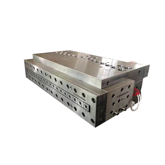 High Capacity 25000 KG WPC Wide Door Kitchen Board Extrusion Line with 250kW Power