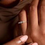 Fine Jewelry Three Stone Diamond Rings Customized for Women in 14K 18K Gold