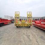 Low Bed Semi Trailers Truck Trailer Lowbed Trailers with Slope for Heavy