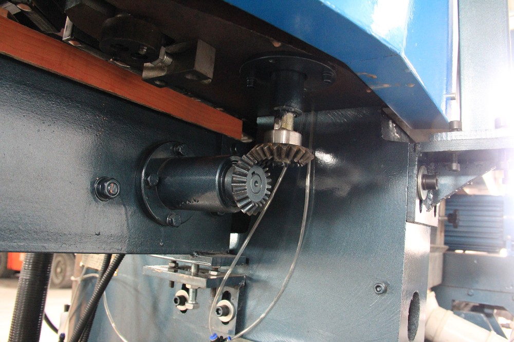 Twin Screw Mirror Glass Beveling Machine Top Grade Small Size