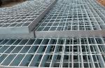 Serrated Bar Hot Dip Galvanized Q235B Grating Stair Treads