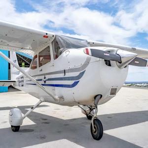 Wholesale 13000 Feet Used Aircraft Cessna 172 Skyhawk Ceiling Up To First Flight In 1955 from china suppliers