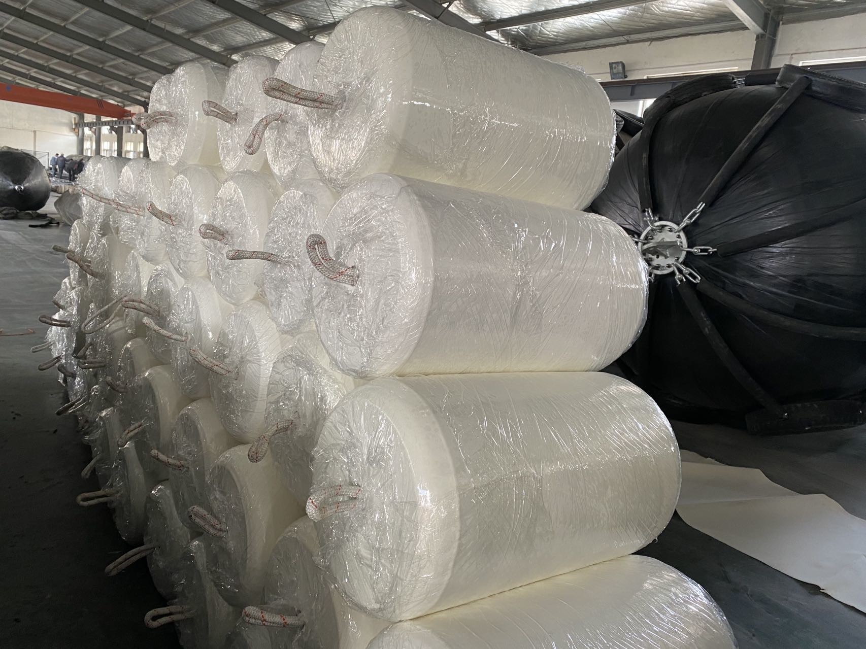 Durable EVA Solid Fender OEM Accepted Cylindrical Fenders