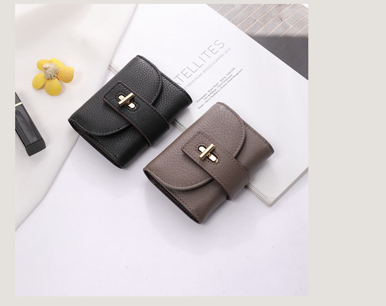 Multi-Functional and Personalized First-Layer Cowhide Pickup Bag for Women OEM/ODM