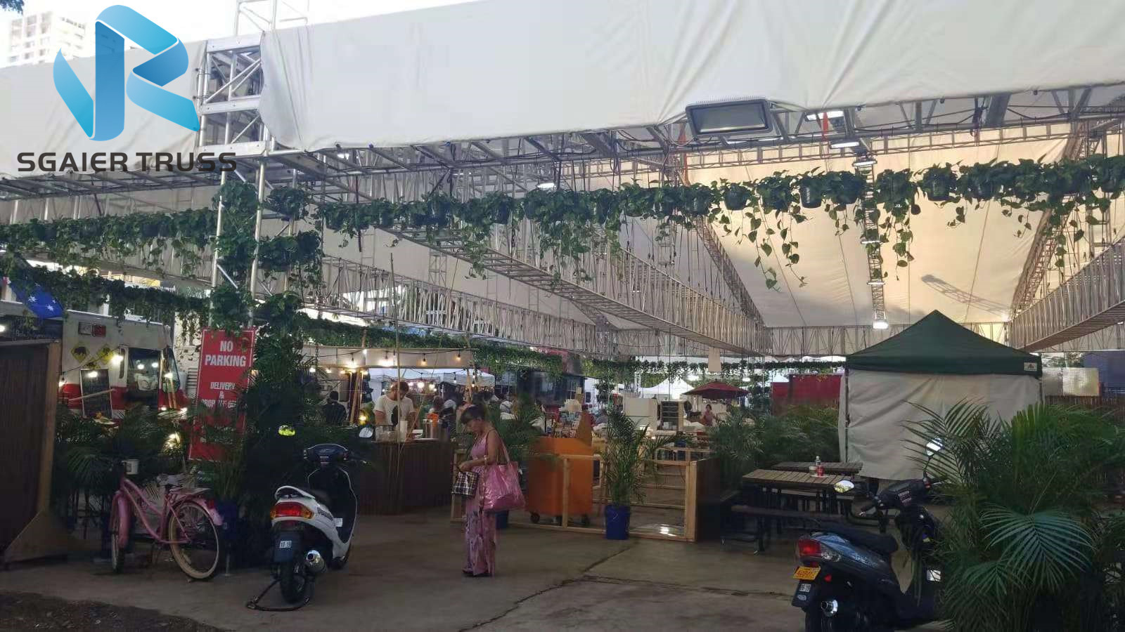 Welded Aluminum Flat Roof Truss In Concert For Large Scale Performance