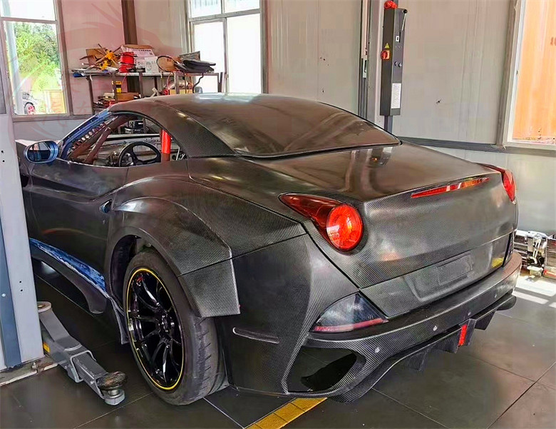 For Ferrari California Body Kit Dry Carbon Fiber California Upgrade SD Wide-body Kit
