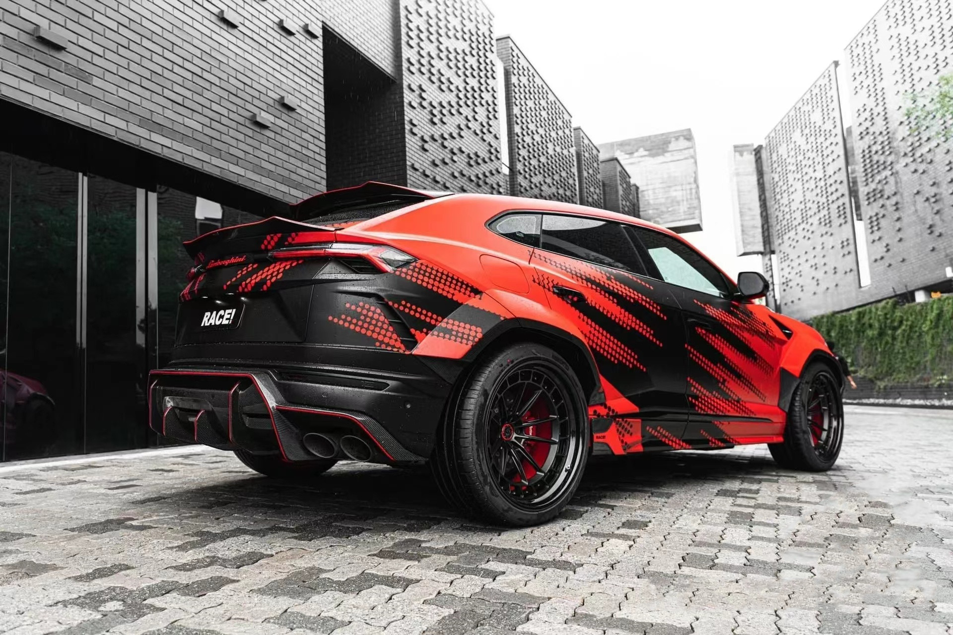 For Lamborghini Urus Carbon Fiber Body Kit Urus Upgraded VORS Style Carbon Fiber Front Lip Diffuser Spoiler Hood with Wide-body