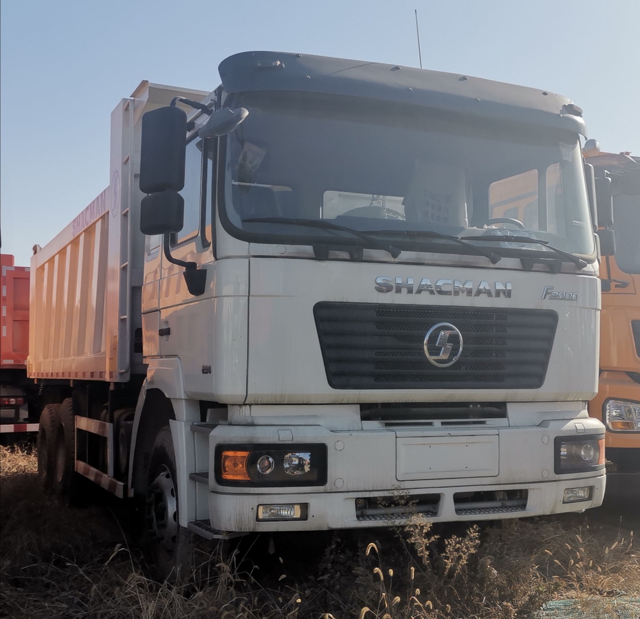 tri axle dump truck