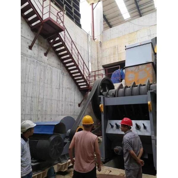 300 - 800 TPH Iron Ore Crushing Machine Safe And Smooth Operation