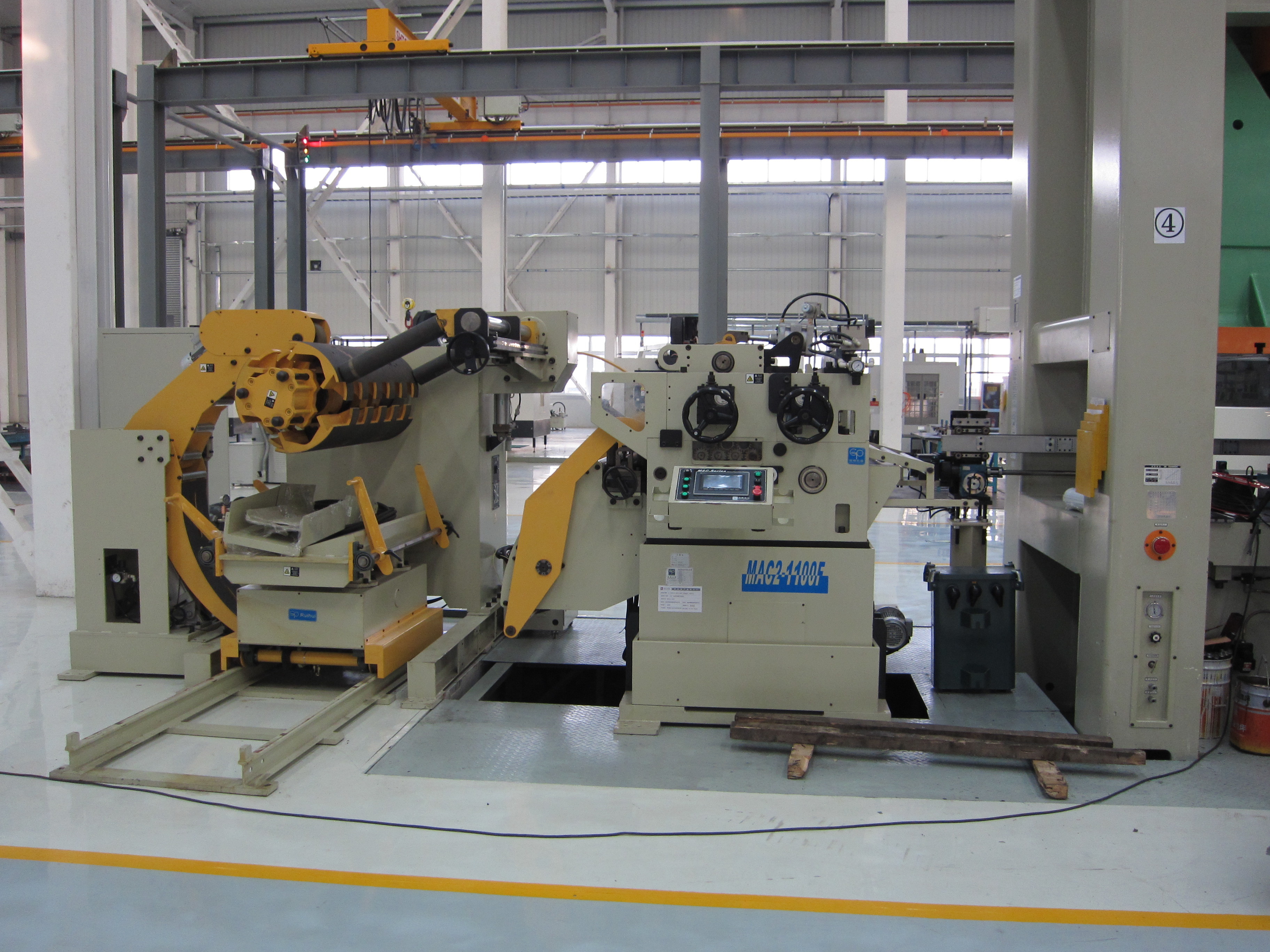 Stamping Steel Plate Straightening Machine Rotary Wire Leveler Decoiler Feeder Machine