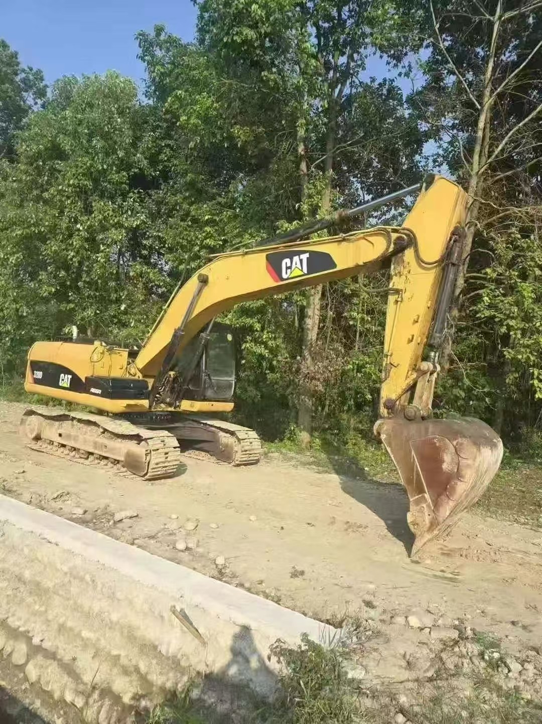 Used CAT 320D Crawler Backhoe Excavators Heavy Duty 20 Ton Earthwork Digger