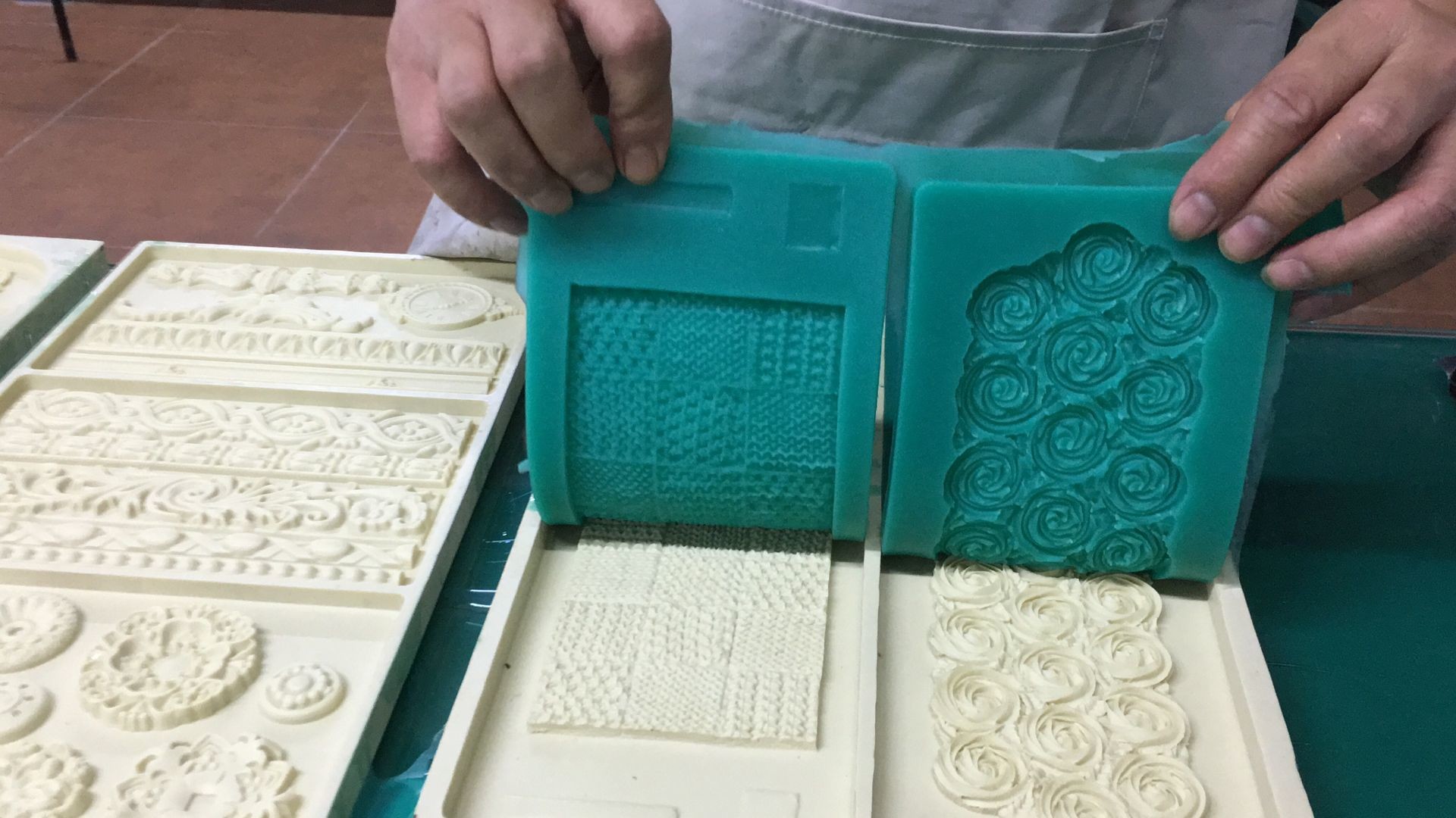 Condensation Curing Silicone Liquid Rubber For Making Architectural Decor Molds