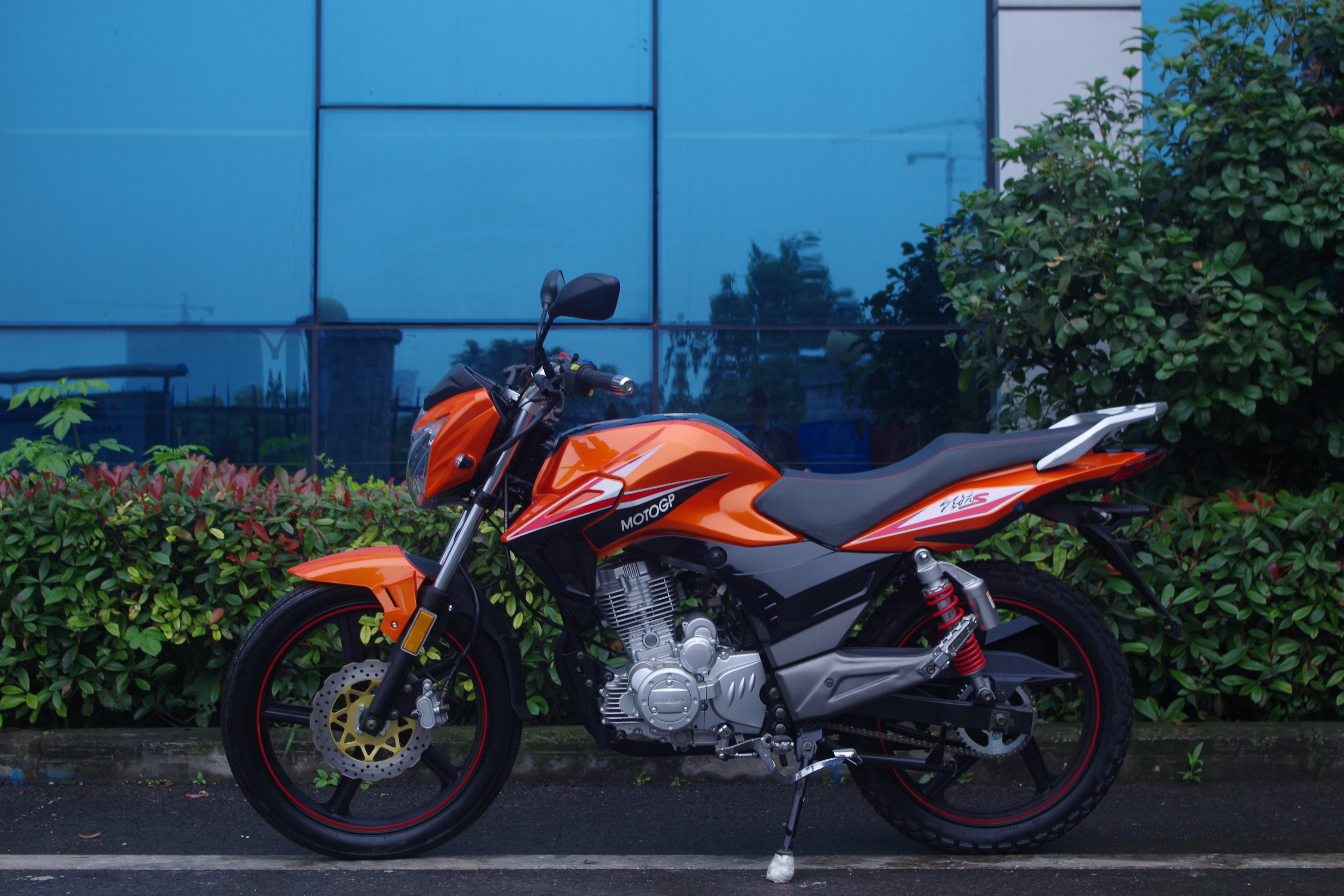 Automatic ZS Engine 200cc Racing Bike Motorcycle With Single Cylinder