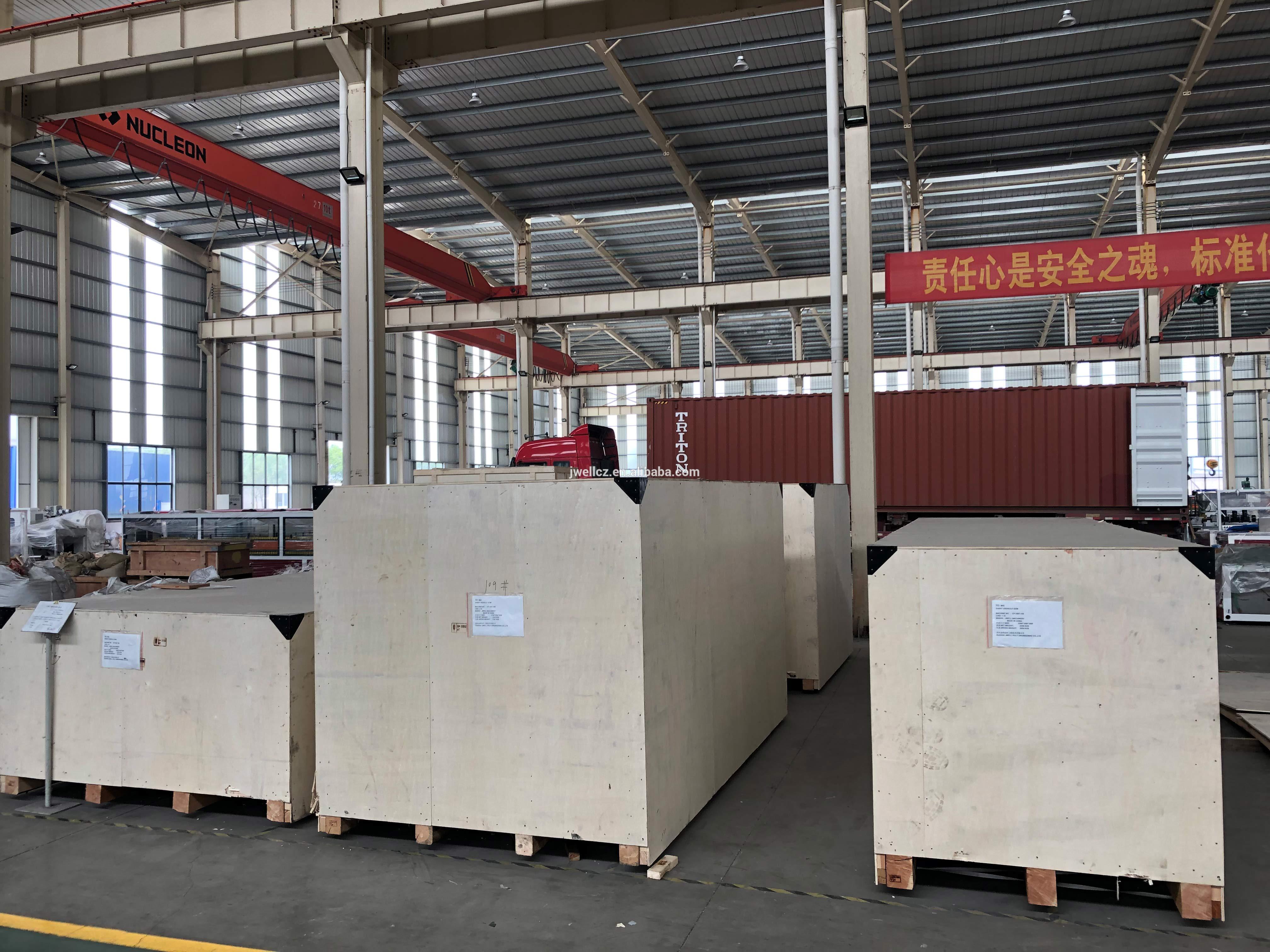 Continuous Working Plastic Pellet Extruder , Pvc Pelletizing Line Metal Structure