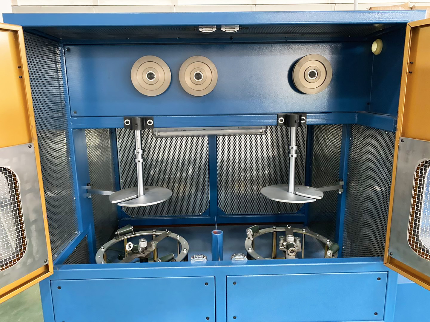 High Speed Half Cut Taping Machine Tubular Stranding Machine For Non Fabrics Wrapping