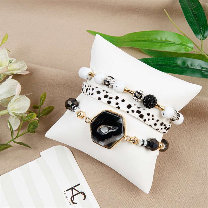 OEM Magnetic Closure Stretchy Crystal Bracelets Black White For Cool Girl
