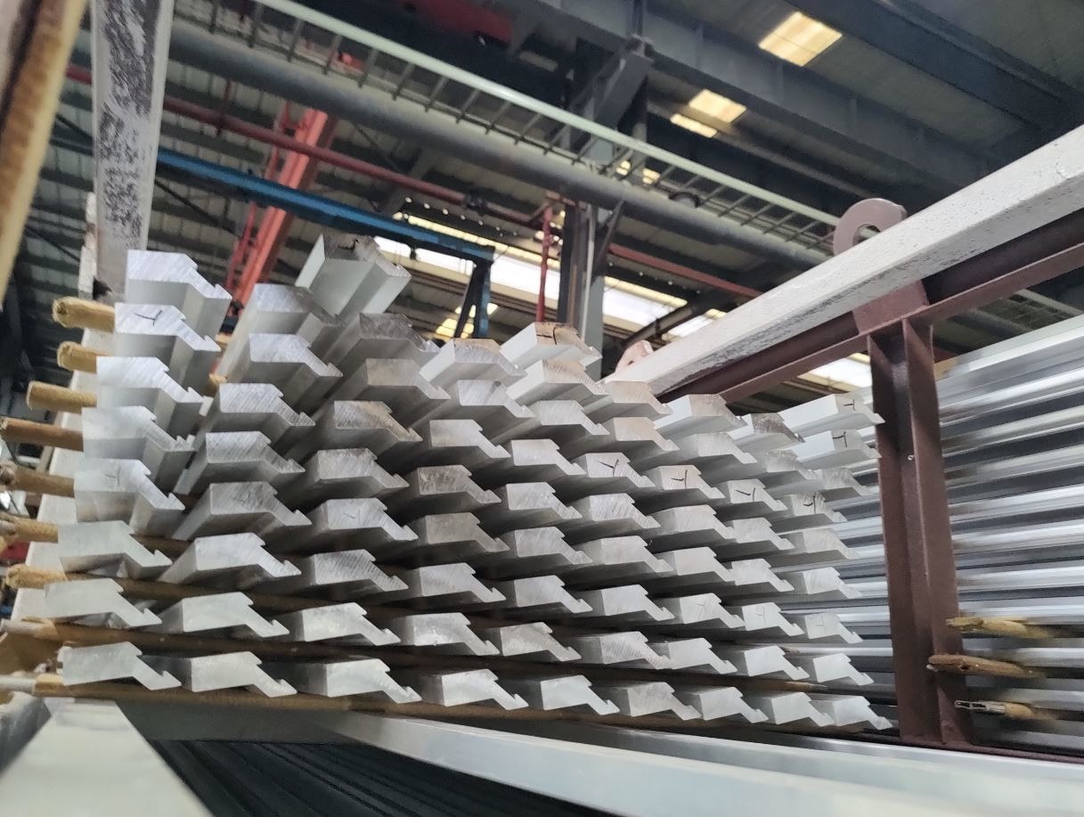 ATLAS EPIROC 6063 ALUMINUM HOLDER PROFILES PATINE PERFIL 3250MM ALUNINIUM EXTRUDED PROFILES