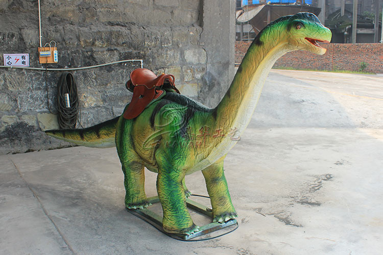 Lifelike Green Brachiosaurus Dinosaur Ride For City Plaza Playground