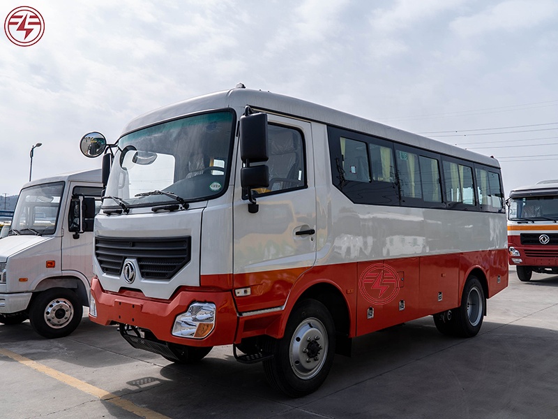 Directly Supply 30 Seats Luxury Passenger Bus with 7.50R20 Tire and 3800 mm Wheelbase
