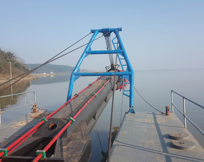 WN350 30kw Pump Mud Dredging Boat For Waterway Maintenance And Navigation