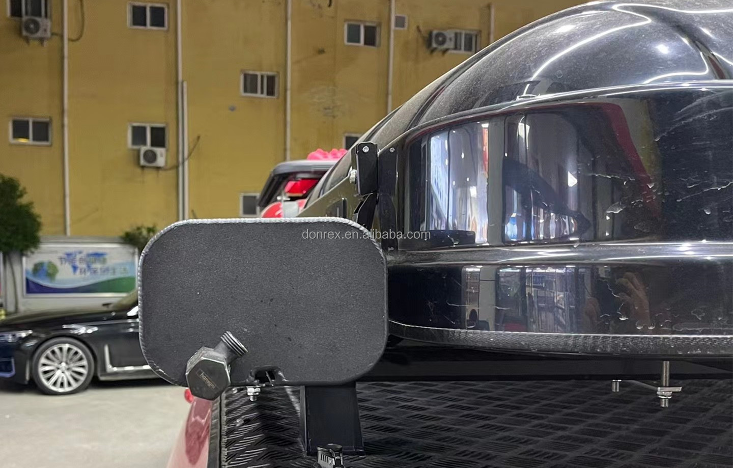 30l Capacity Car Roof Water Tank for Camping Road Shower Easy and Quick Installation