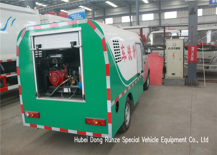Mini High Pressure Washing Truck For Road Washing and Jetting Sewer 1000 Liters