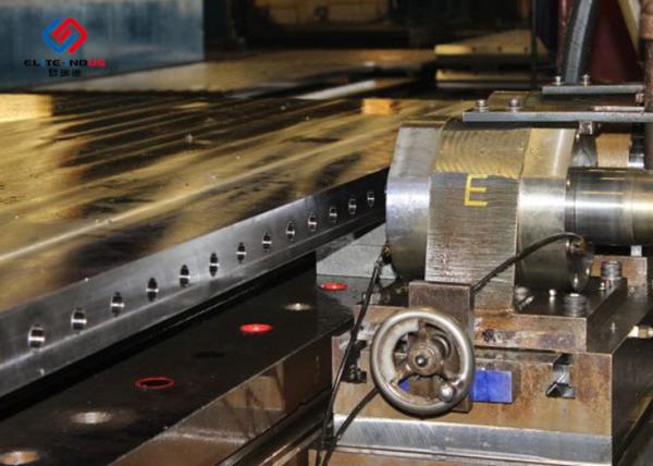 Hydraulic Press Heated Platen 1300 * 2500 Mm Laminate Plywood Hard Board