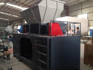 Wholesale Industrial customizable lead acid battery recycling plant strong double shaft shredder lead acid battery crusher from china suppliers