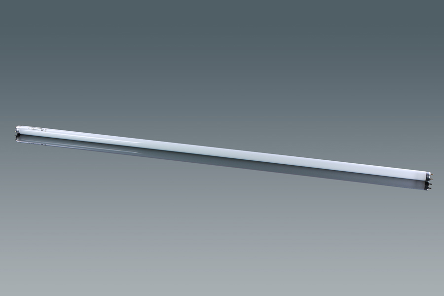 Verivide Artificial Daylight CIE D65 F40 T12/D65 Fluorescent Tube Light MADE IN EU 120cm with Glass Material 