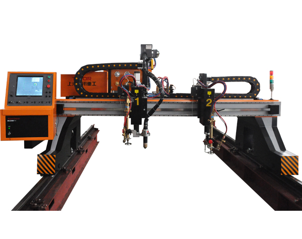 Indonesia CNC plasma Cutting Machine 3000mmx10000mm cutting area