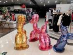 customize size hotel mall decoration dog statue with metal color as decoration