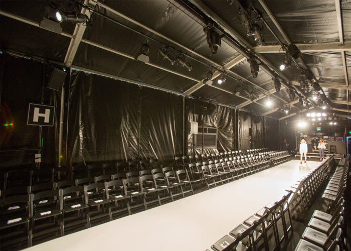 Large Black Roof 50m Warehouse Tent For Fashion Show