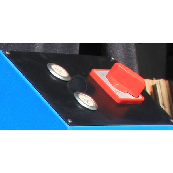 Detailed view of hydraulic hose crimping process and mechanism