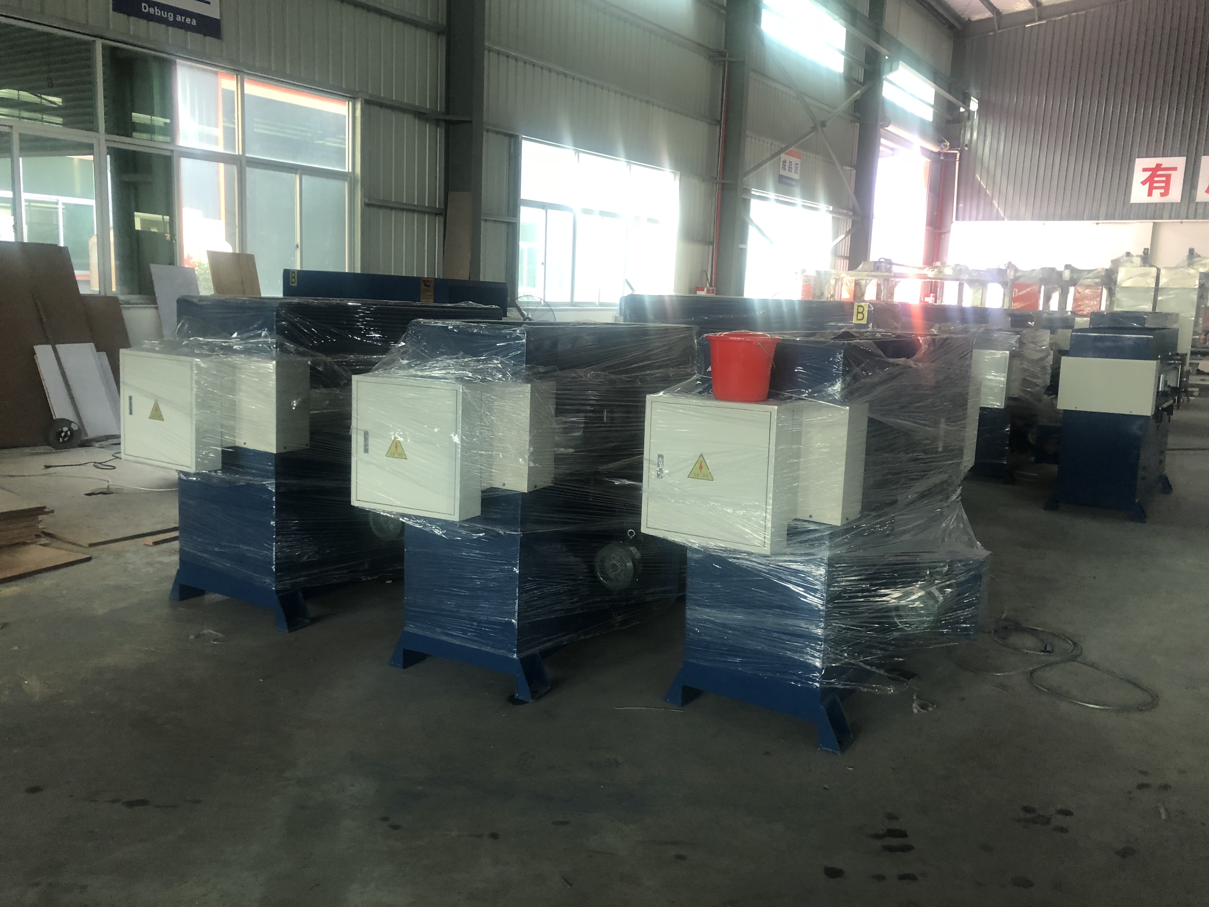 Hydraulic Driven Semi-Automatic Die Cutting Machine for PE Packing Foam Manufacturing