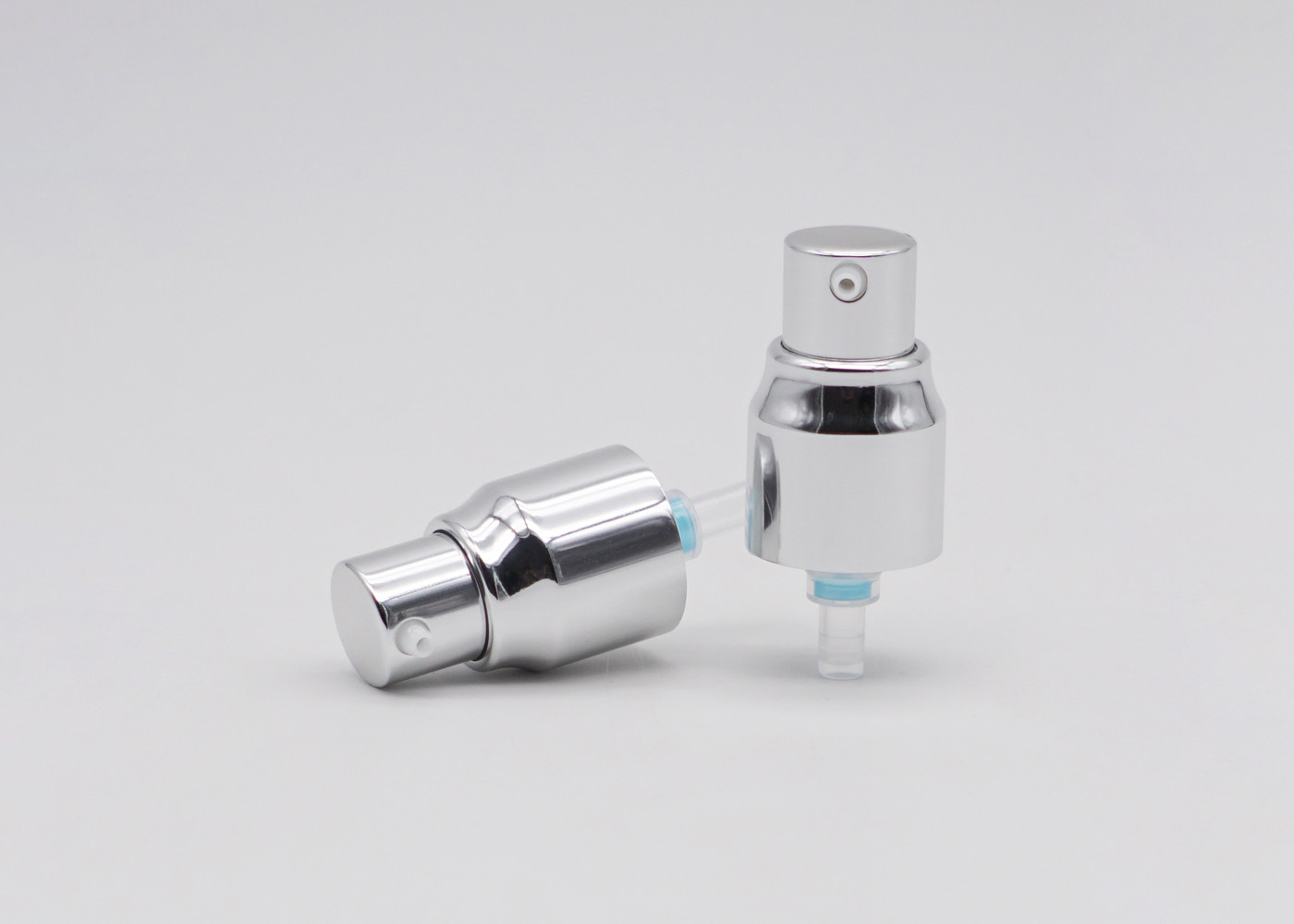 White Treatment Lotion Pump Sprayer Left Right Lock Cream Dispenser