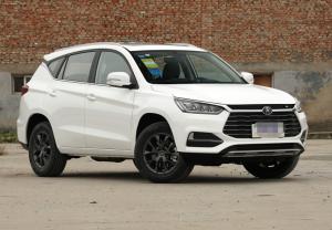 Wholesale BYD Song 2021 Classic Edition Gasoline 1.5T Manual Luxury 5 door 5 seats SUV from china suppliers