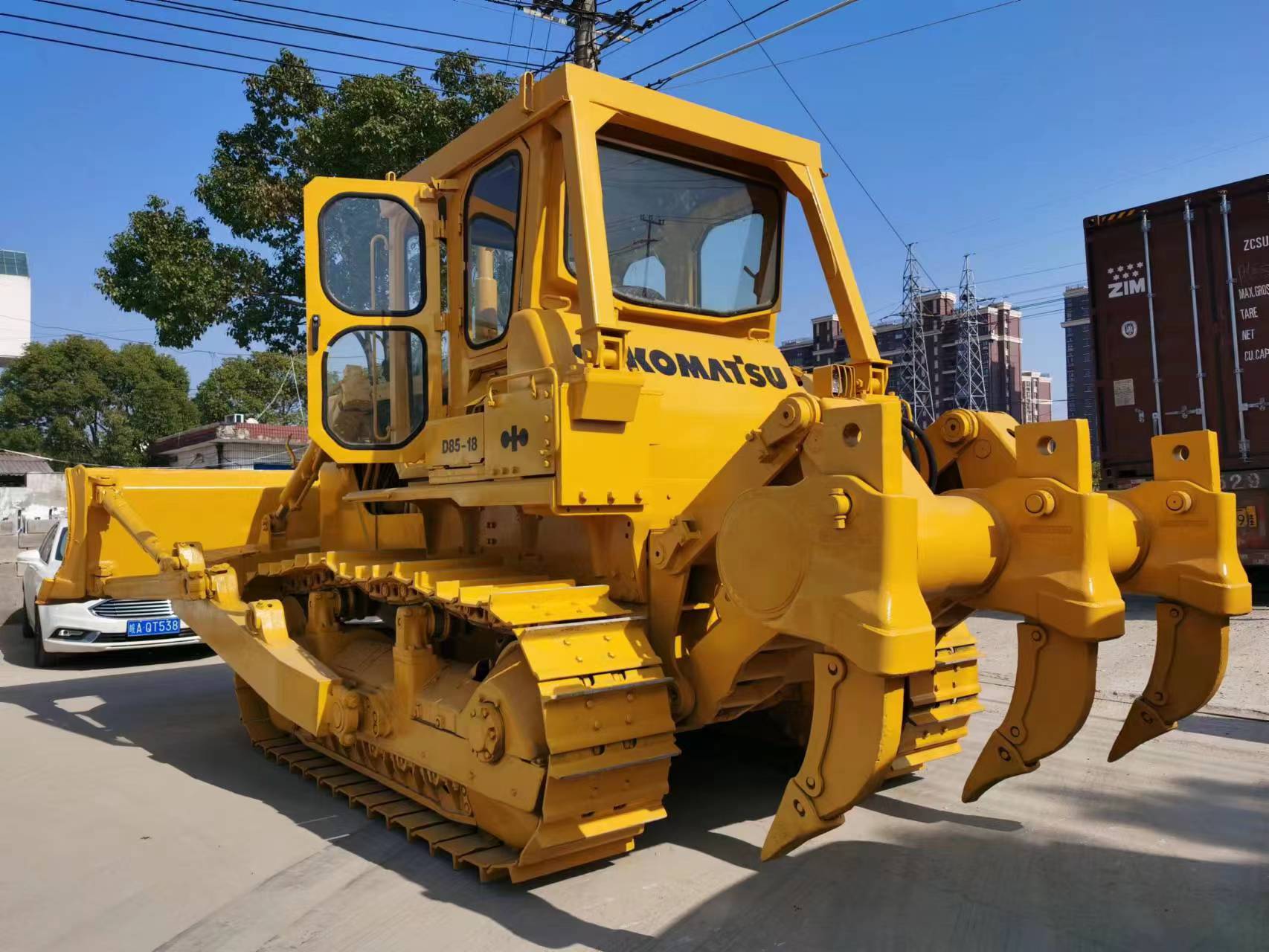 Cummins Engine Used Komatsu D85-18 CAT D8R D7R D6R Crawler Bulldozer D65 at Affordable
