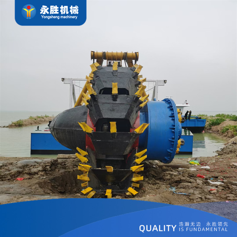 18inch Bucket Wheel Cutter Dredger Boat At The Seaside Can Remove 500m³ Of Silt Per Hour