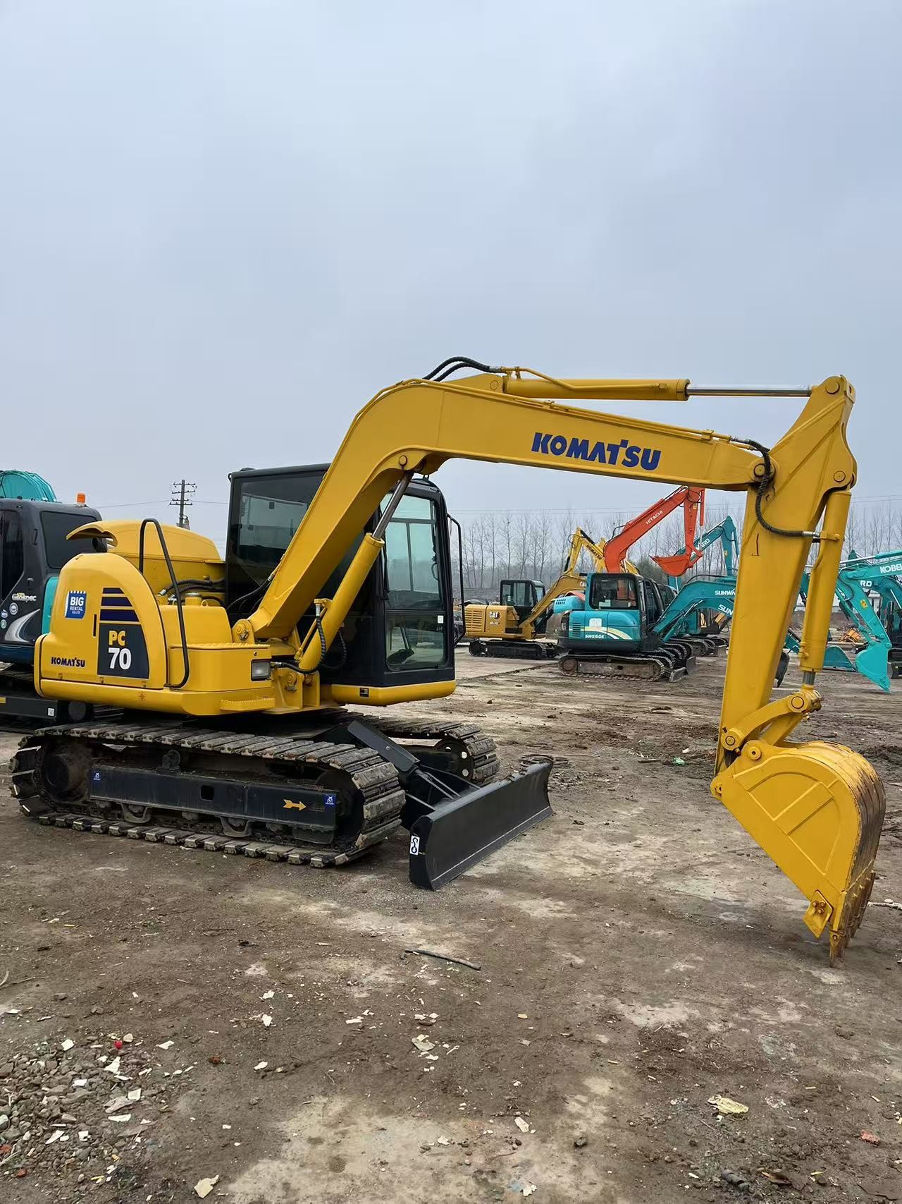 Used Komatsu P70 Excavators Compact and Versatile 7 Ton Hydraulic Crawler Digger