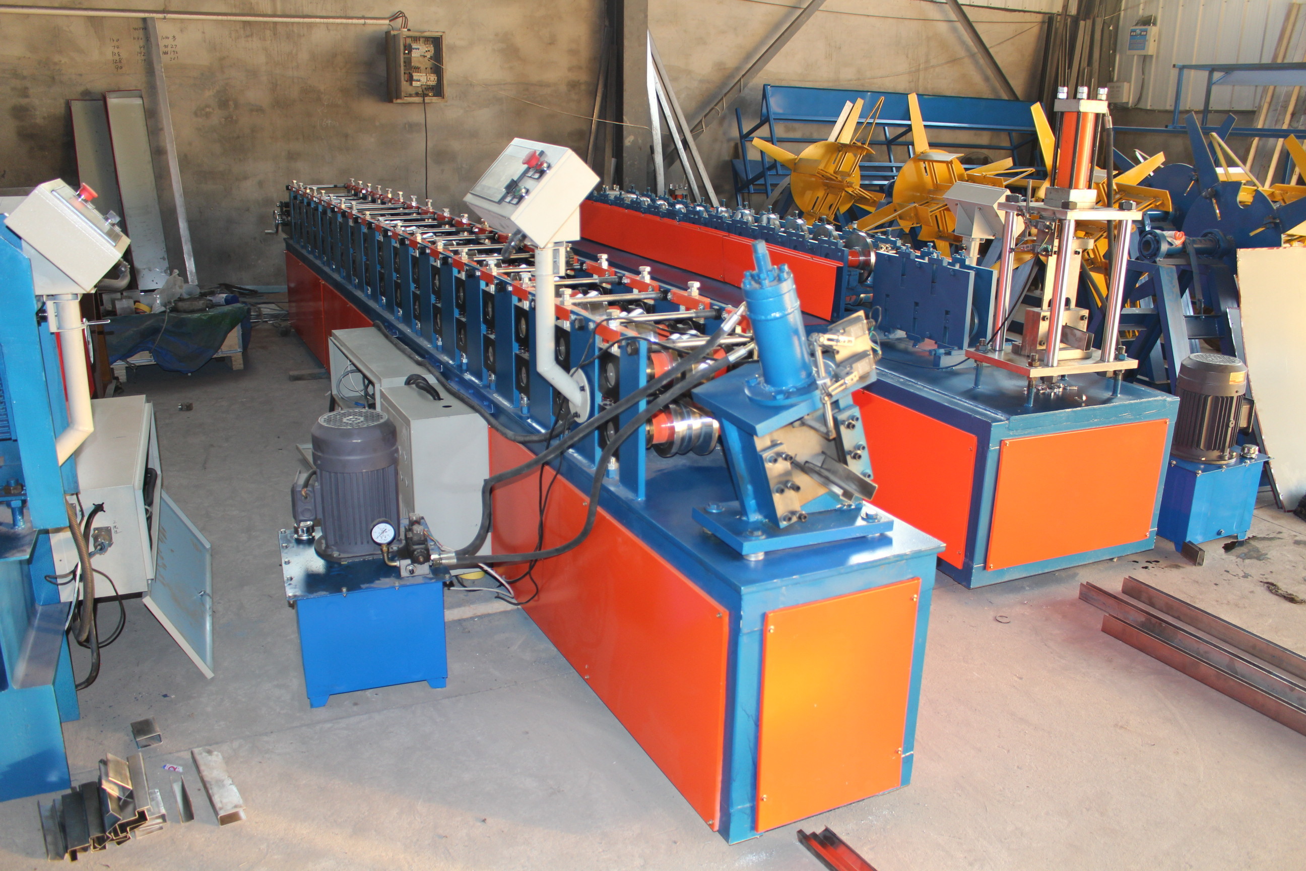 Hydraulic Cutting PPGL Door Frame Roll Forming Machine Automatic